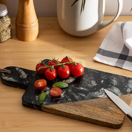 Secret de Gourmet márvány tálalódeszka, 30 × 15 cm